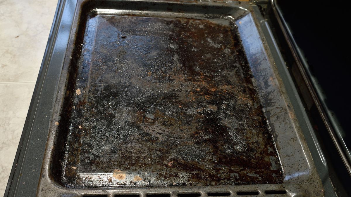 Poznaj sposób na usunięcie rdzy z blachy do pieczenia