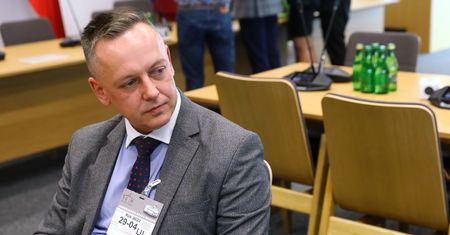 Były sędzia Szmydt i tajemnicza bizneswoman. "Zamknęła biznes. Zniknęła"