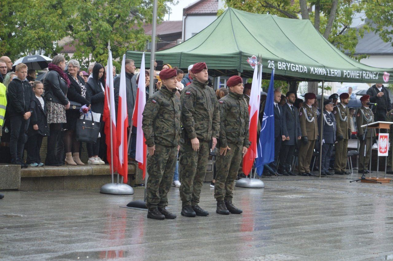 Przed rokiem uroczysta przysięga wojskowa odbyła się w Bełchatowie