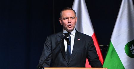 Wygrał wybory przez błędy w komisjach? Polacy odpowiedzieli