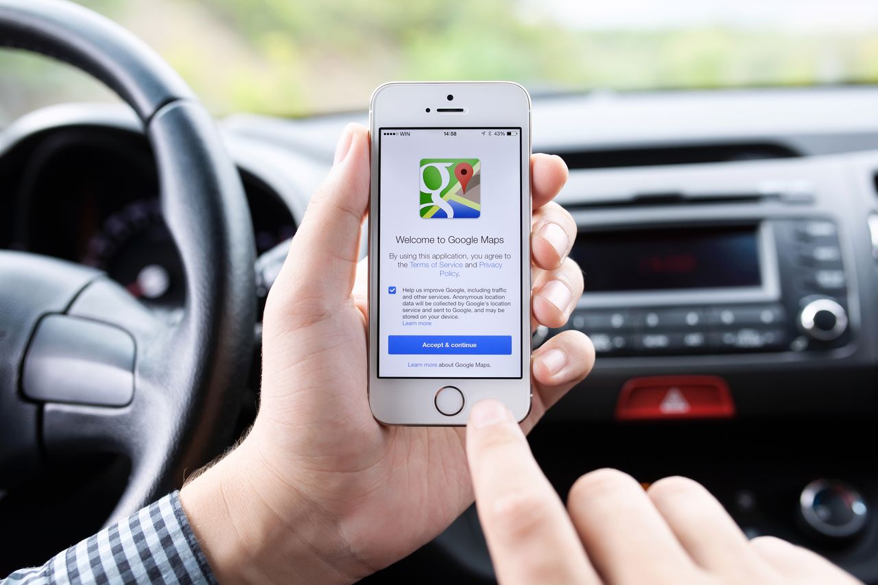 Mapy Google testowane w CarPlay. Użytkownicy iPhone'ów wreszcie z dobrą nawigacją