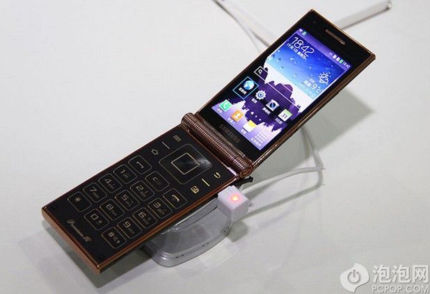 Samsung W2014, czyli smartfon z klapką za 5000 zł 1