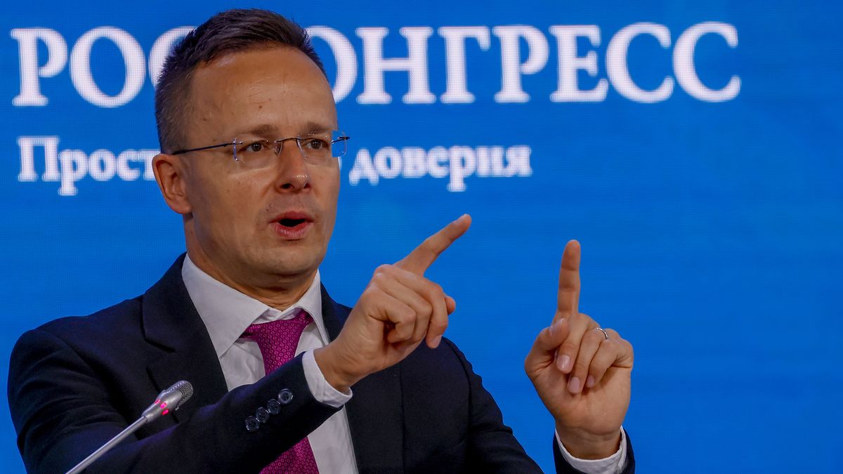 MOSCOW, RUSSIA - OCTOBER 13: Hungarian Foreign and Trade Minister Peter Szijjarto attends a session within the Russian Energy Week in Moscow, Russia on October 13, 2022. (Photo by Sefa Karacan/Anadolu Agency via Getty Images)