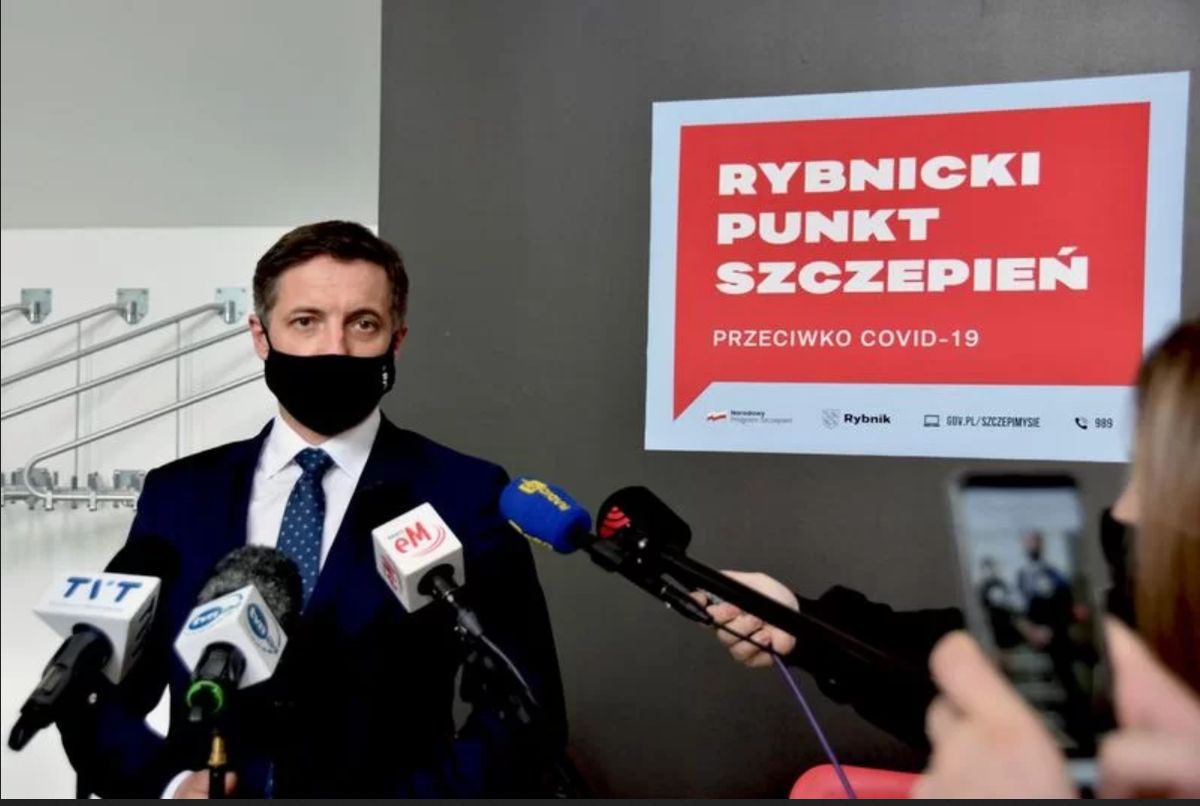 Śląskie. Prezydent Rybnika Piotr Kuczera zaapelował do NFZ i Ministerstwa Zdrowia o dostępność szczepionek.