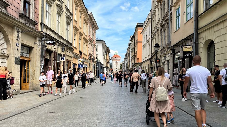 Turyści na ul. Floriańskiej 