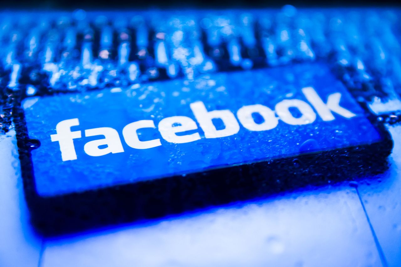 Facebook: jak wyświetlać najnowsze posty jako pierwsze?