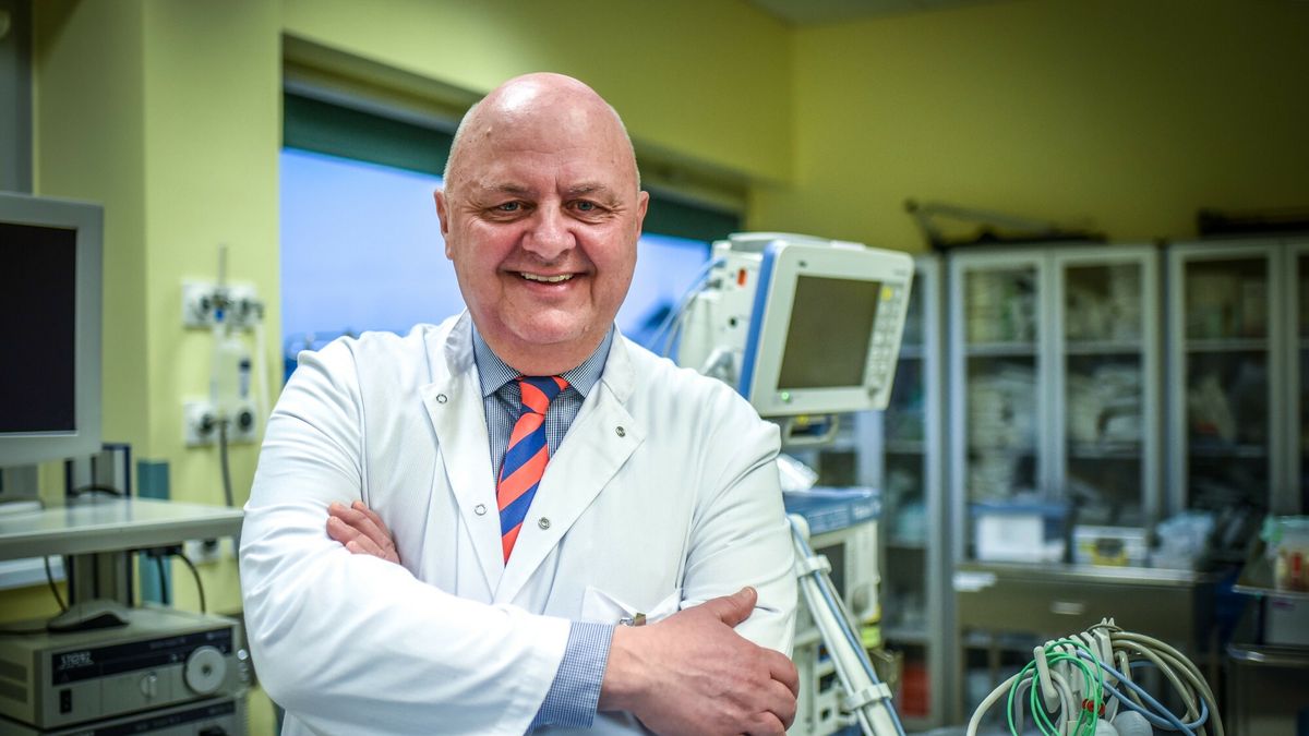 Prof. Wojciech Golusiński zabiera głos ws. zarobków lekarzy i "saloników VIP"