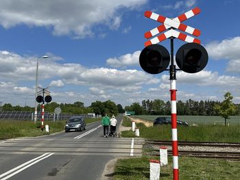 Ścieżka rowerowa w budowie. Droga połączy Leszno z Gronówkiem