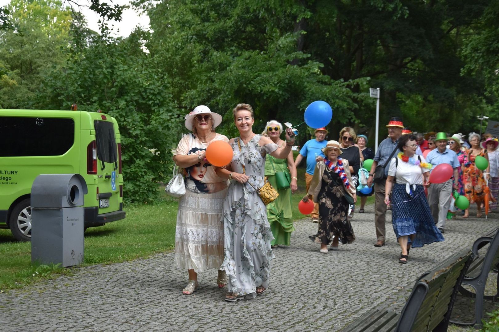Kulturalne Przesilenie 2024 w Aleksandrowie Kujawskim i kolorowa parada ulicami miasta