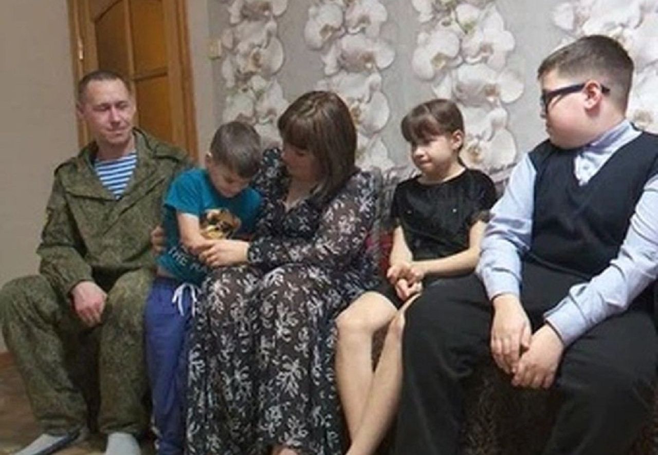 Shocking decision of the officer from Russia. He adopted a Ukrainian child.