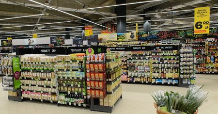 Carrefour w Świdniku kończy działalność. 31 marca zamknie się market i stacja paliw