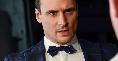Damięcki o wiadomościach z groźbami. "Czuję się niepewnie"