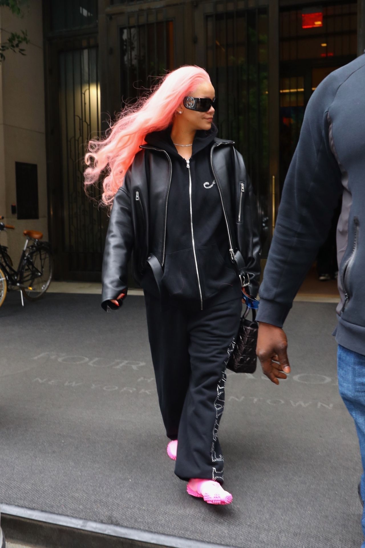 Rihanna dyed her hair pink.