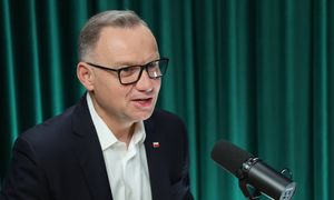Andrzej Duda pochwalił się przelewem. Politycy już komentują