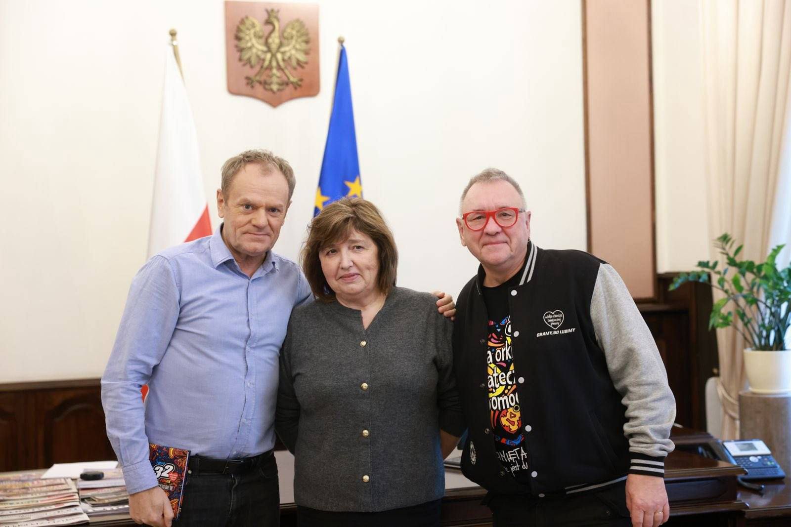 Tusk pokazał zdjęcie gości. Hejterzy zaraz się na niego rzucili