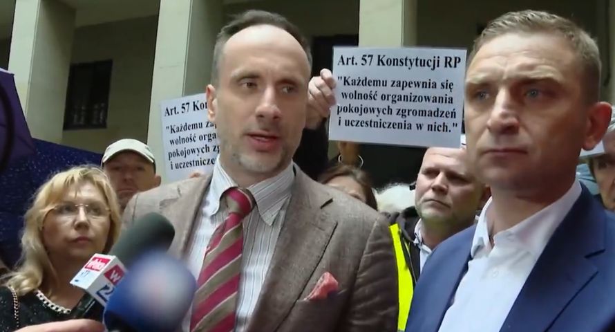 Telewizja wPolsce24 stawia na nowości. Stacja zamazała "kostkę" Republiki