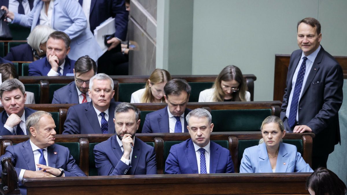 Wyborcy coraz bardziej wątpią w rząd