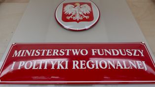 Afera KPO. Miały być innowacje, a jest zakup dronów, łodzi i rozszerzenie usług w solarium. Na to poszły miliony z KPO na Dolnym Śląsku