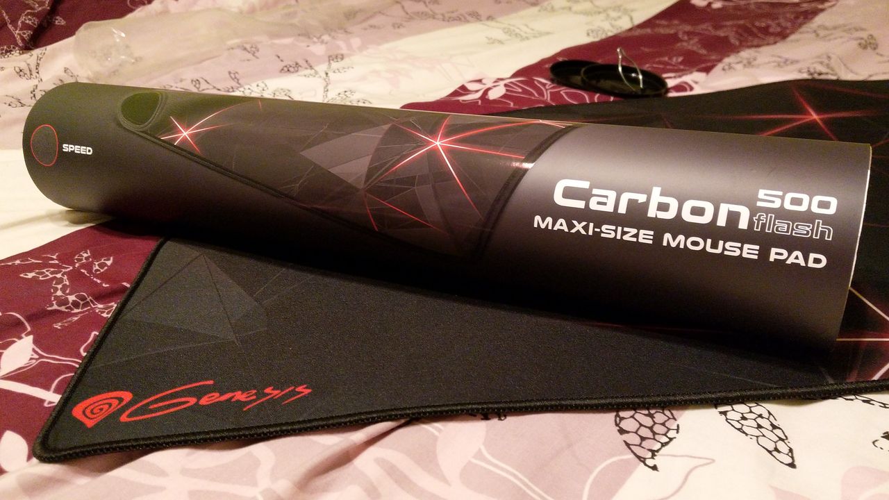 Genesis Carbon 500 Maxi Flash — podkładka dla wymagających graczy z dużym biurkiem!
