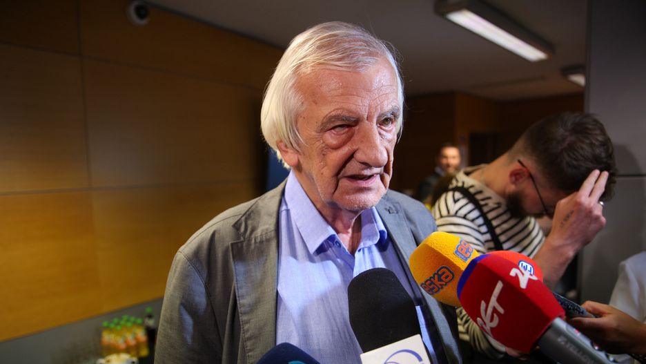 Po buncie części działaczy PiS w Małopolsce, Ryszard Terlecki informował o ich zawieszeniu w partii