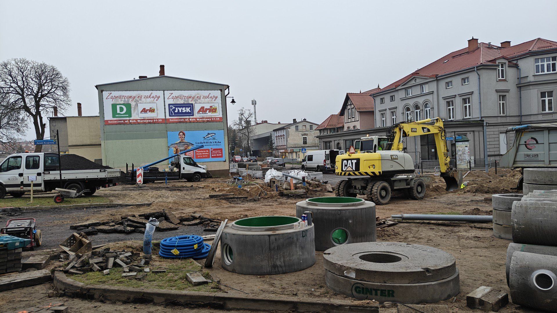 W centrum Szczecinka trwa budowa nowego ronda