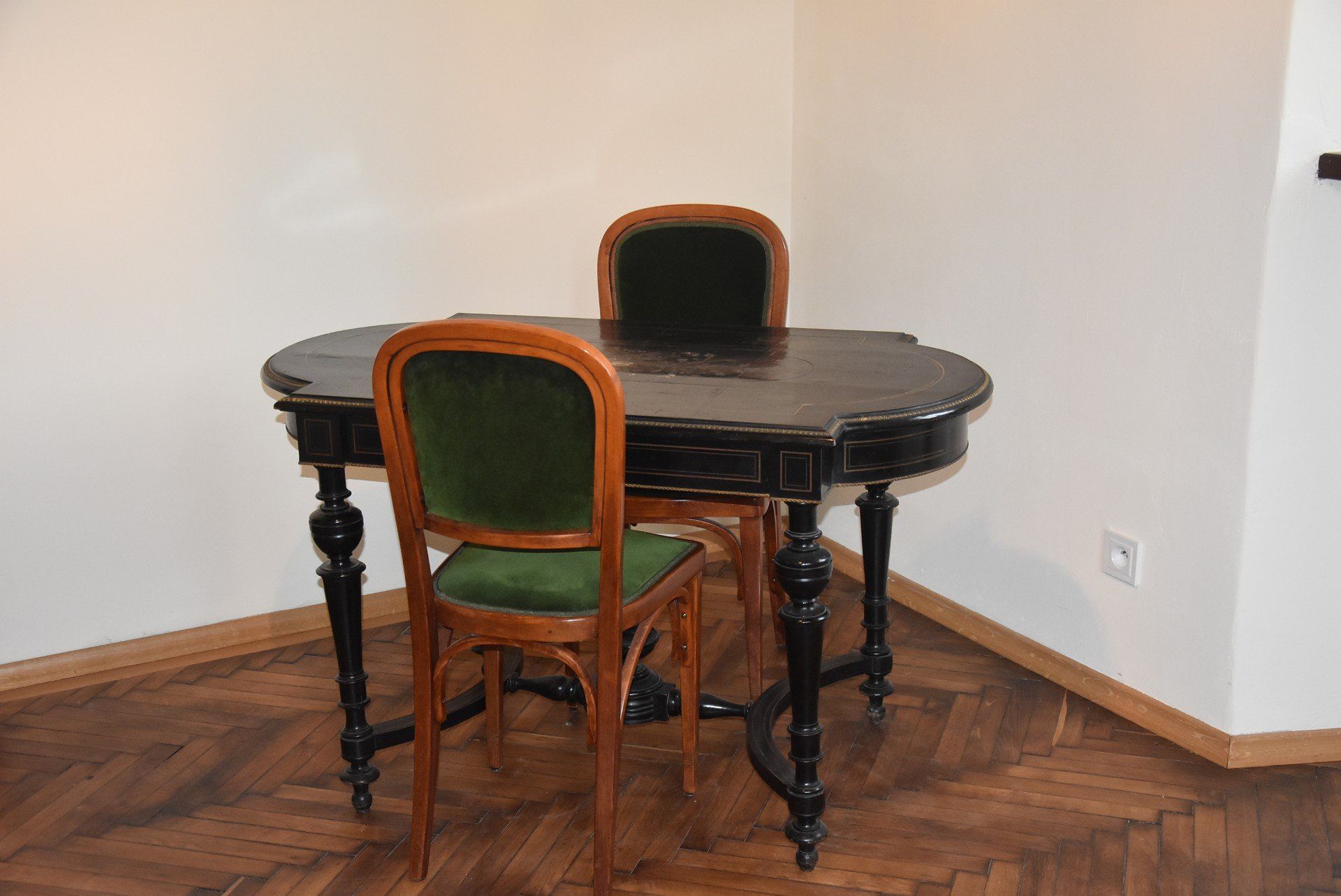 Dwór w Jakubowicach został uratowany przed zniszczeniem