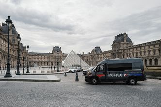 Napad na Luwr. Dwie osoby zostały zatrzymane