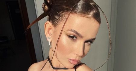 Roksana Węgiel wygina się w cekinowym bikini. Wytrawna z niej modelka? (FOTO)