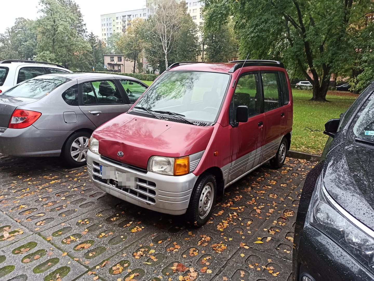 Daihatsu Move było eksportowane do Europy z większym (pod względem pojemności) silnikiem generującym 43 KM. Nie jest to za duża moc, ale producent miał nawet odmianę SR Turbo, która miała już ponad 60 "kucy". Nieźle!