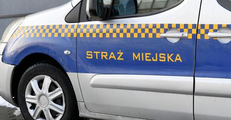 Nie miał maseczki, interweniowała straż miejska. Jest śledztwo