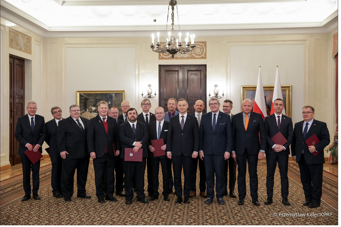 Prezydent powołał nową radę. Znaleźli się w niej sami mężczyźni