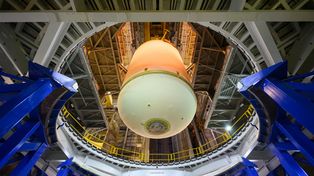 Artemis III w przygotowaniu. Rakieta SLS i Orion przechodzą testy