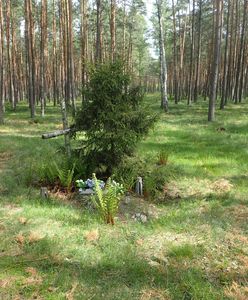 Odkopano szczątki w Jaszczu. Miejscowi mówią, że to kapelan wojskowy