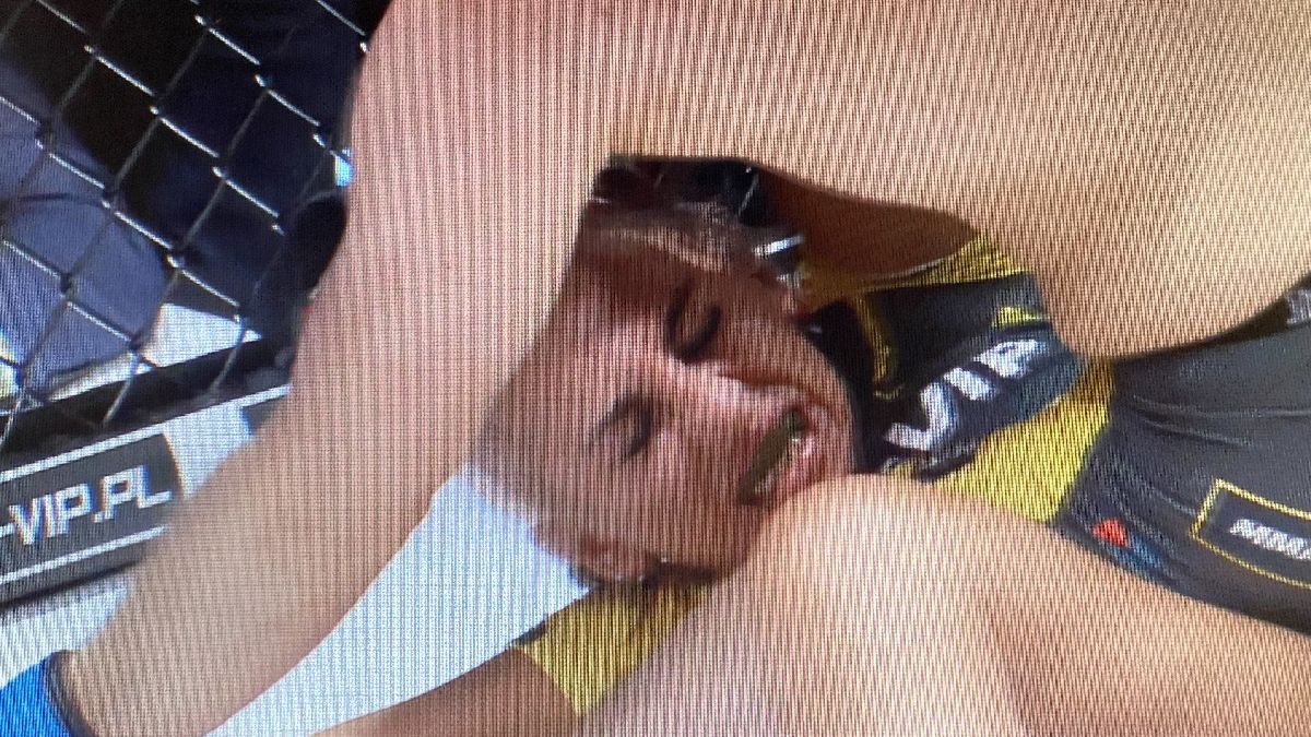 Ula Siekacz pod gradem ciosów Piotra MuaBoy'a