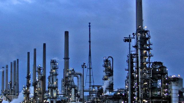 Rafineria (fot. Fedir Rykhtik)