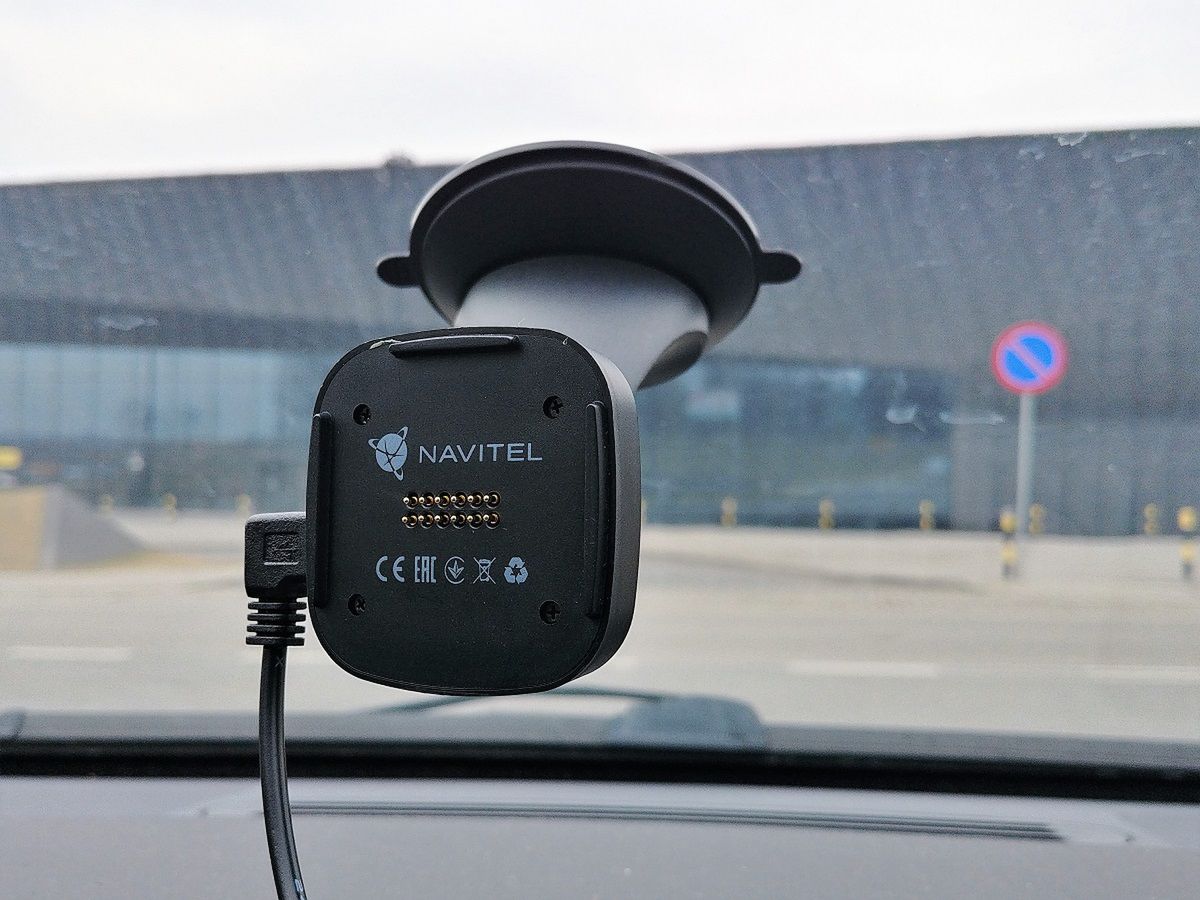 Test nawigacji Navitel E500 Magnetic. Czy w dobie smartfonów warto ją kupić? 2