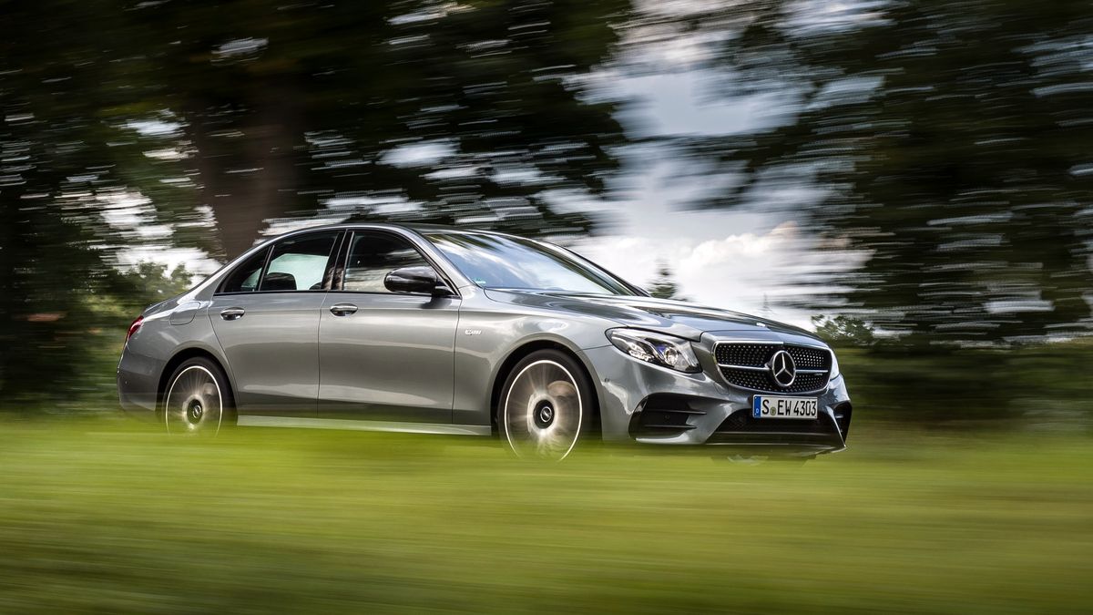 Na zdjęciach Mercedes E43 AMG (2016)