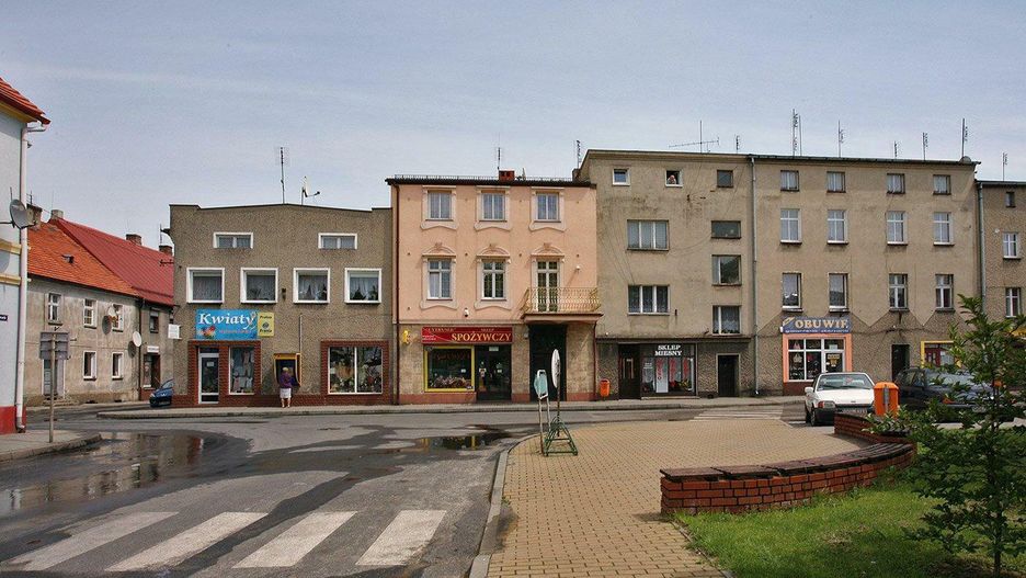 Gorzów Śląski. Fragment wschodniej pierzei rynku