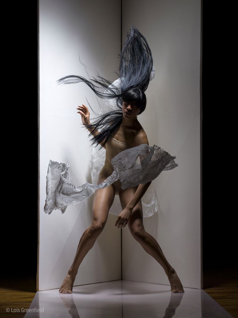 "Ta chwila może istnieć tylko na fotografii" - Lois Greenfield opowiada o fotografowaniu tancerzy Haselbladem z lat 80. 11