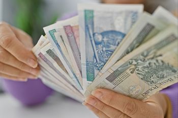 Miała przekazać kartę, straciła 200 tys. zł. Tak działali oszuści