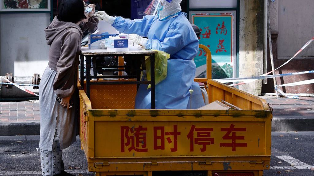 Władze Szanghaju przedłużyły lockdown do 26 kwietnia