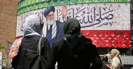 Iran skarży się na Starlinka. "Bezprawne świadczenie usług satelitarnych"
