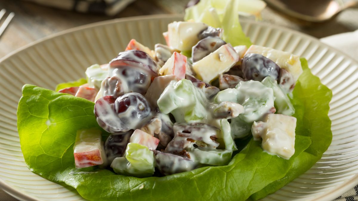 Sałatka z winogronem i selerem - Pyszności