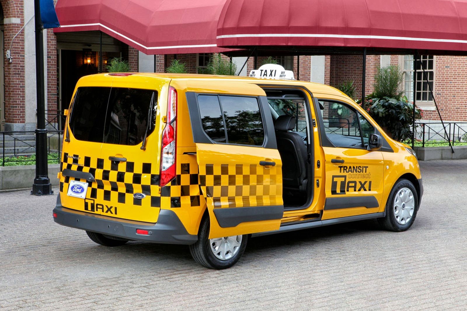Ford introduces the 2014 Transit Connect Taxi, prioritizing passenger and cargo space, livery-duty durability and low operating costs.