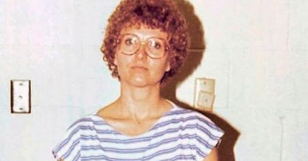 Zabiła przyjaciółkę, zadając jej 41 ciosów siekierą, ale została uniewinniona - szokująca sprawa Candy Montgomery