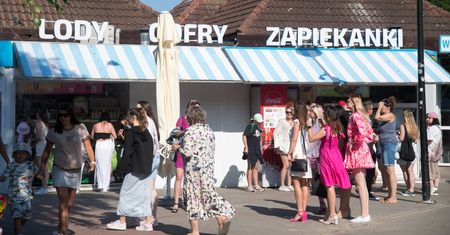 Sanepid wpadł "na rybkę" nad Bałtyk. Efekt? Porażający