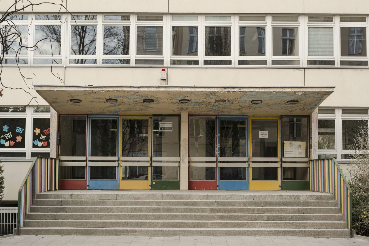 Koronawirus w Polsce. Kiedy powrót do szkół? Nieoficjalne informacje