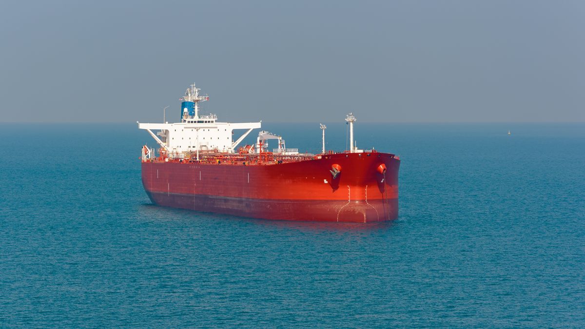 Holenderscy pracownicy portu odmówili obsługi tankowca z rosyjską ropą. Zdjęcie ilustracyjne