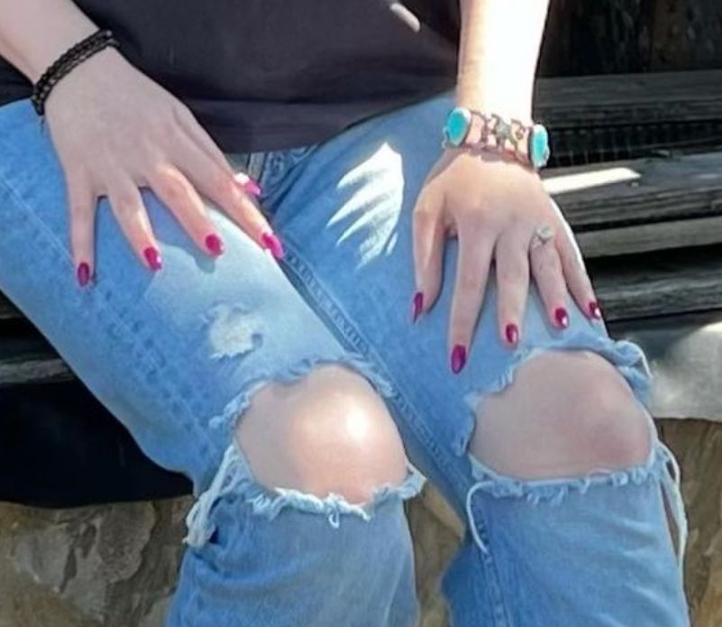 Nowa ukochana ojca Miley Cyrus i jej  dorodny pierścionek