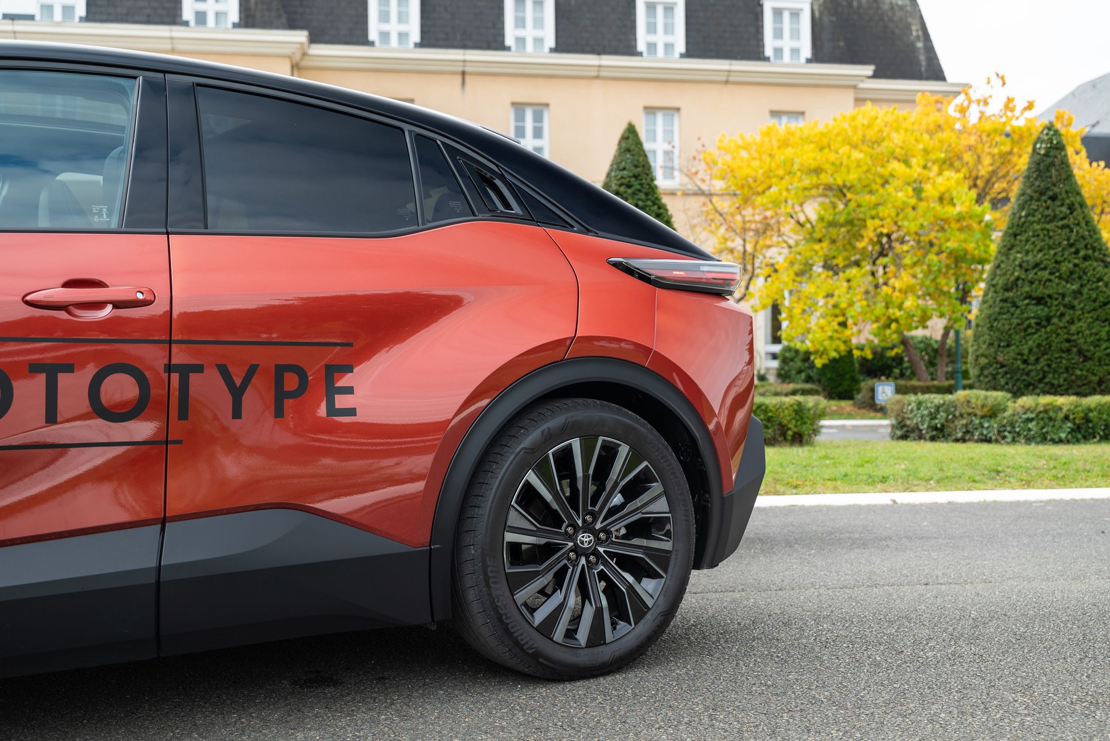 Toyota C-HR+